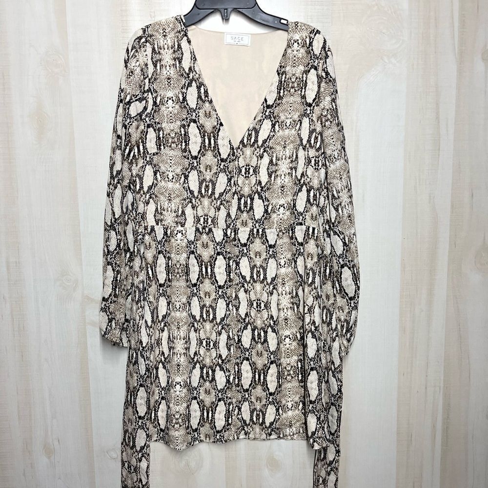 Sage the label snake skin print mini v-neck dress, size medium